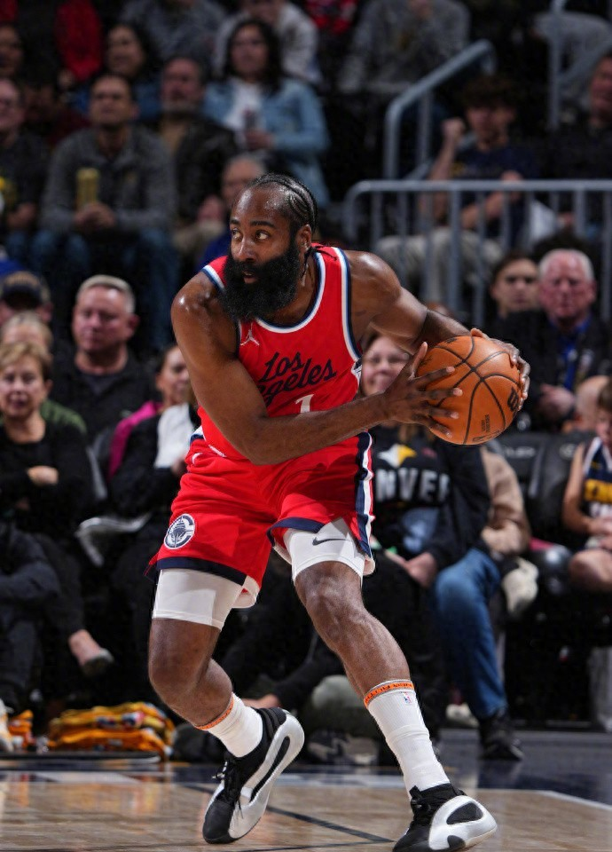 jiuyou.com-NBA常规赛赛前走向成谜，瓦伦西亚单刀错失，更衣室稳定，数据趋势出现新变化的简单介绍-jiuyou.com